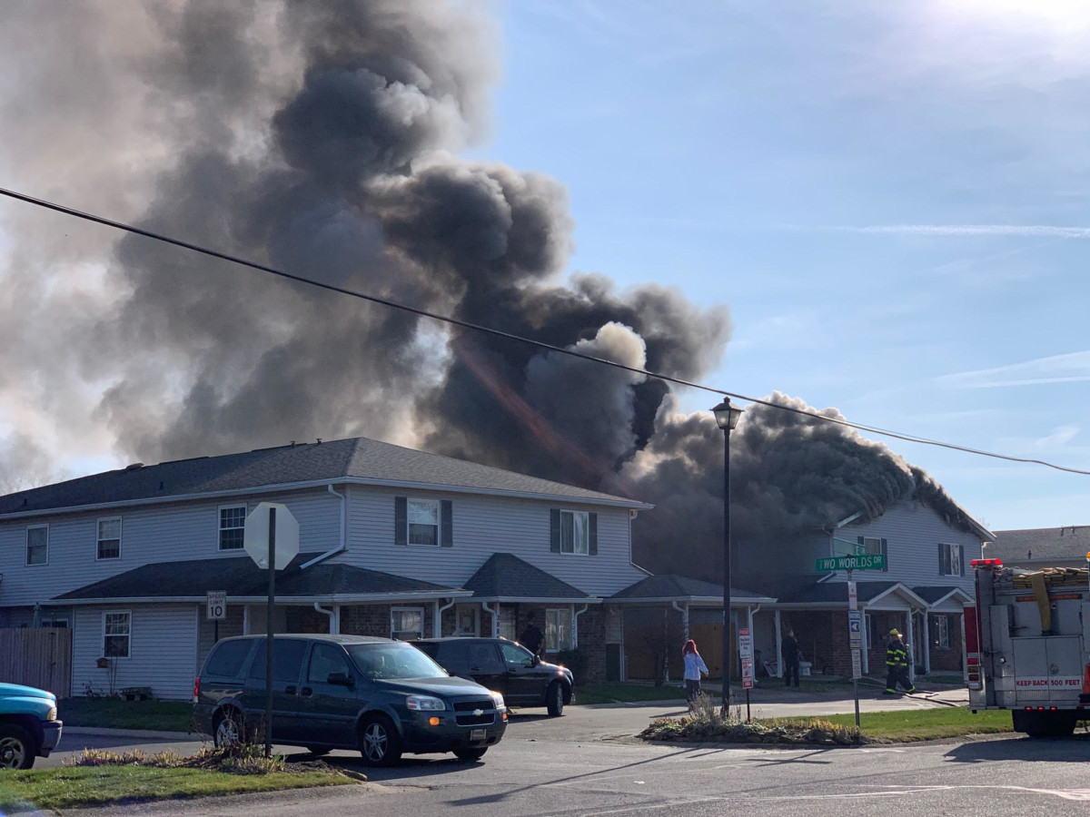 Fire at Two Worlds Condominium Complex in Columbus. Photo by Mike Wolanin, The Republic