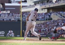 Astros pound 4 homers, with a pair by Abreu, to rout Twins 9-1 and