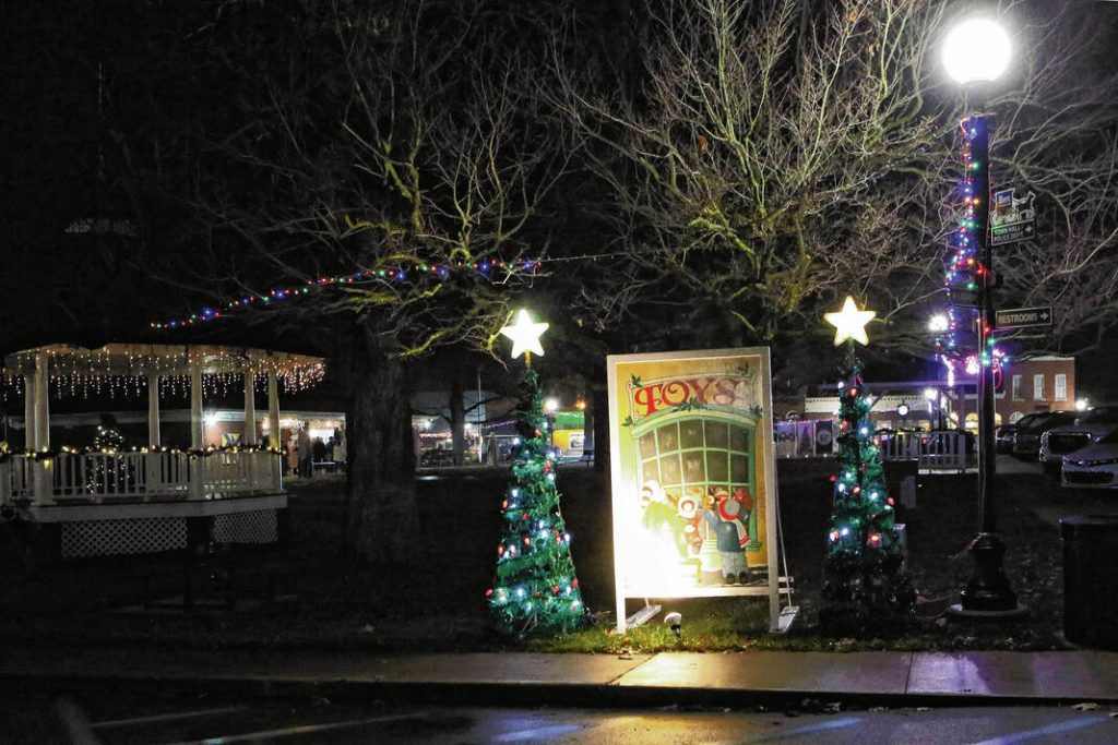 Christmas of Yesteryear draws crowd in Hope The Republic News