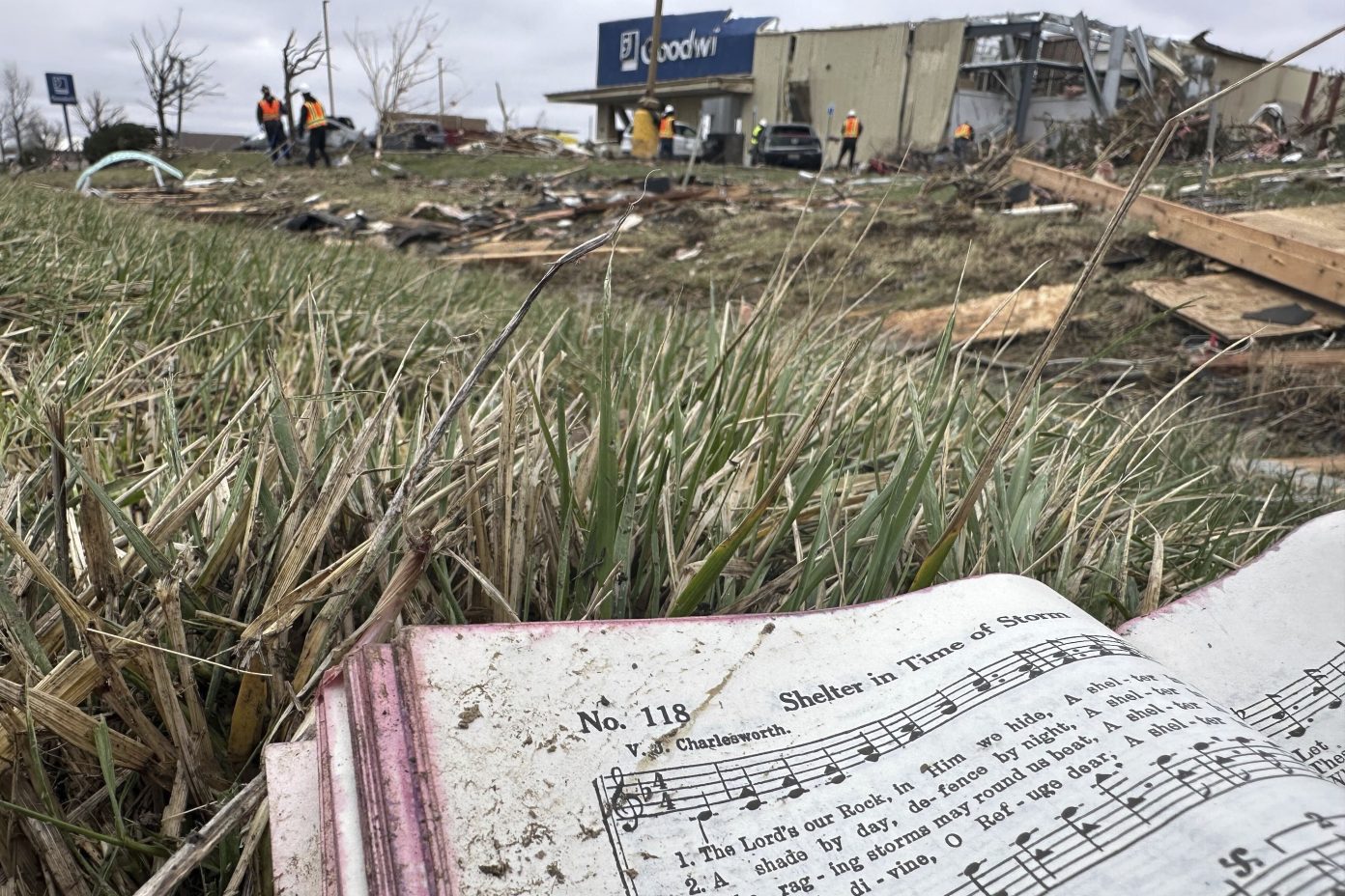 Tornadoes kill at least 3 people in Ohio, Winchester, Indiana residents