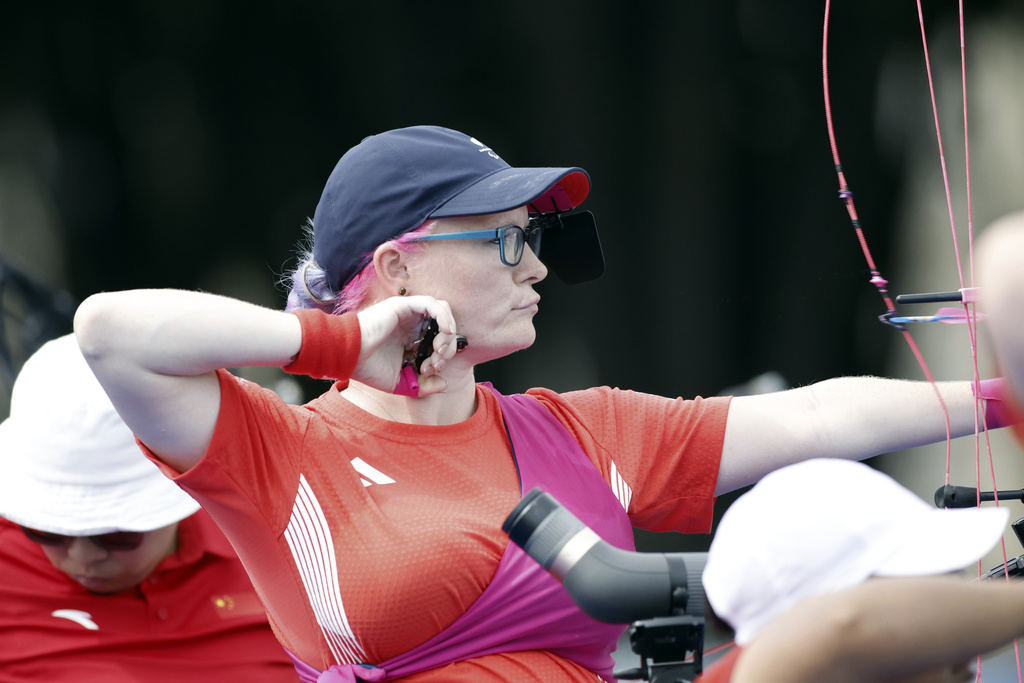 Great Britain para archer Jodie Grinham balances competition